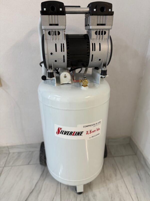 COMPRESOR 2.5 HP COMPRESOR 2.5 HP 80 L SILVERLINE